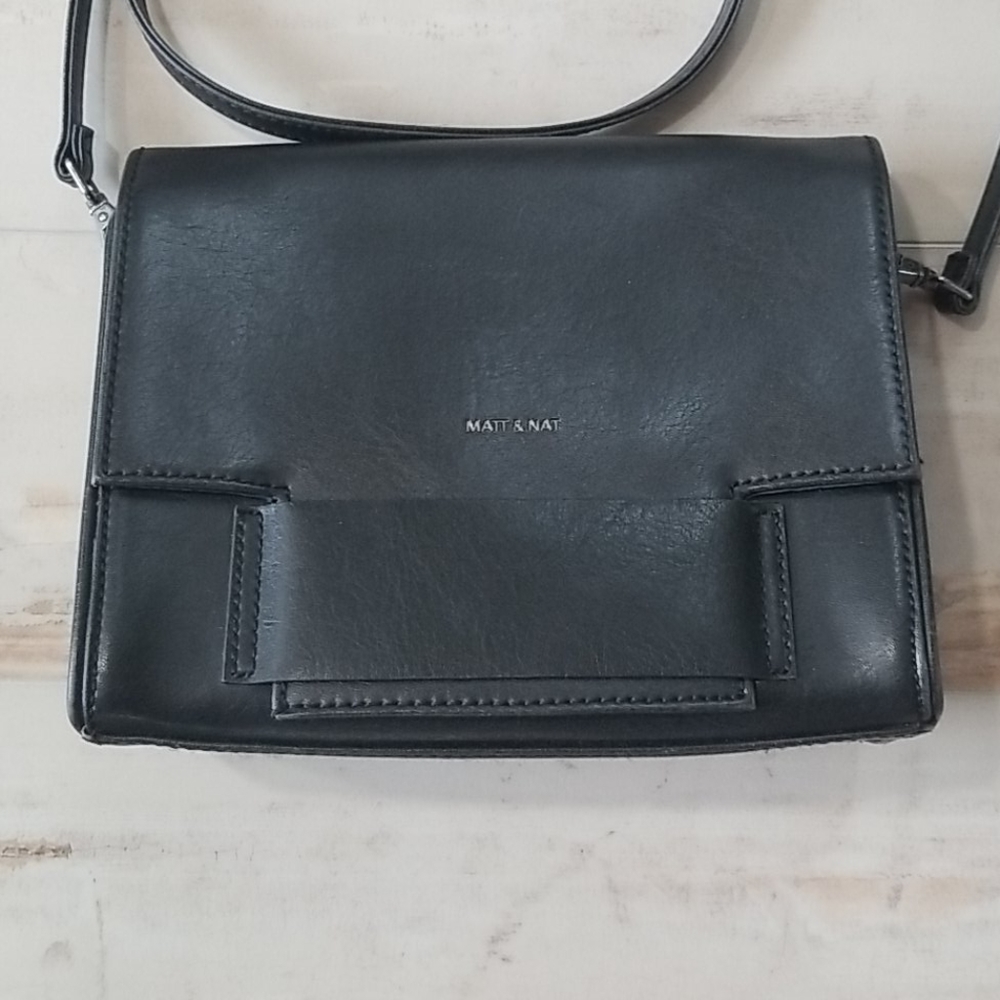 Matt & Nat Vegan leather crossbody purse